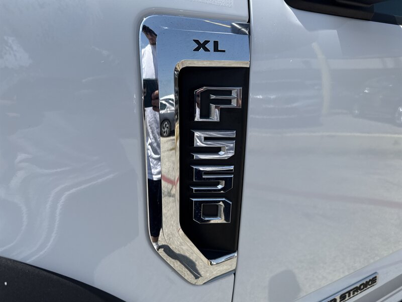 2018 Ford F-550 W - Photo 13 - Arlington, TX 76011