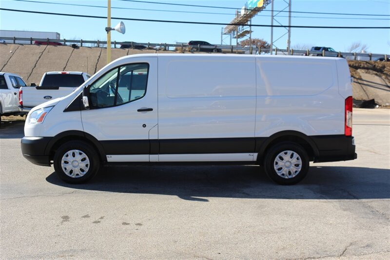 2019 Ford Transit 150 - Photo 6 - Arlington, TX 76011
