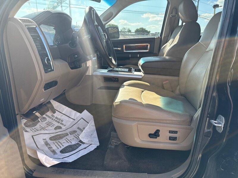 2011 RAM 1500 Laramie - Photo 14 - Arlington, TX 76011