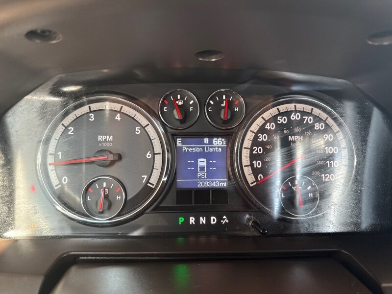 2011 RAM 1500 Laramie - Photo 23 - Arlington, TX 76011