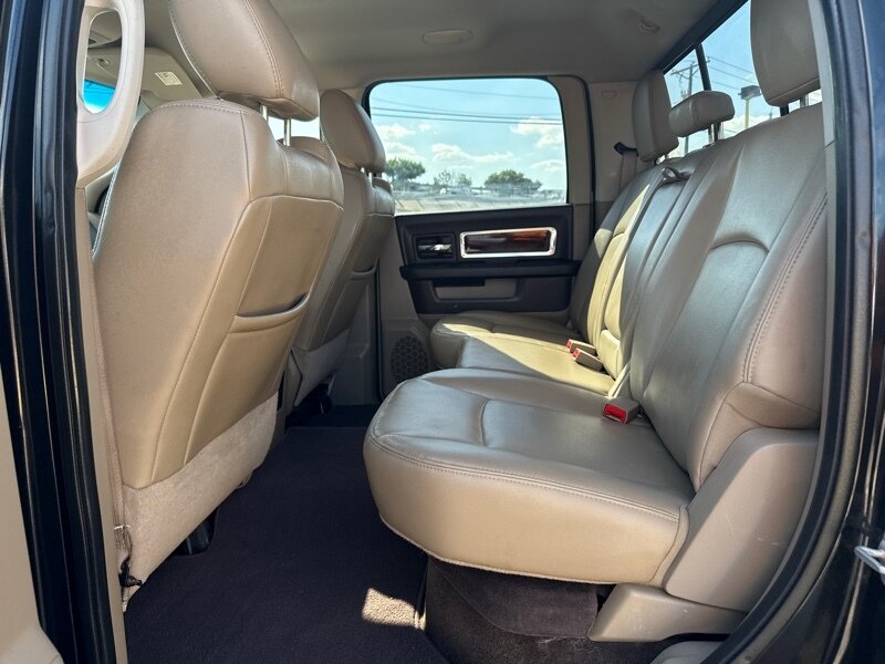 2011 RAM 1500 Laramie - Photo 16 - Arlington, TX 76011