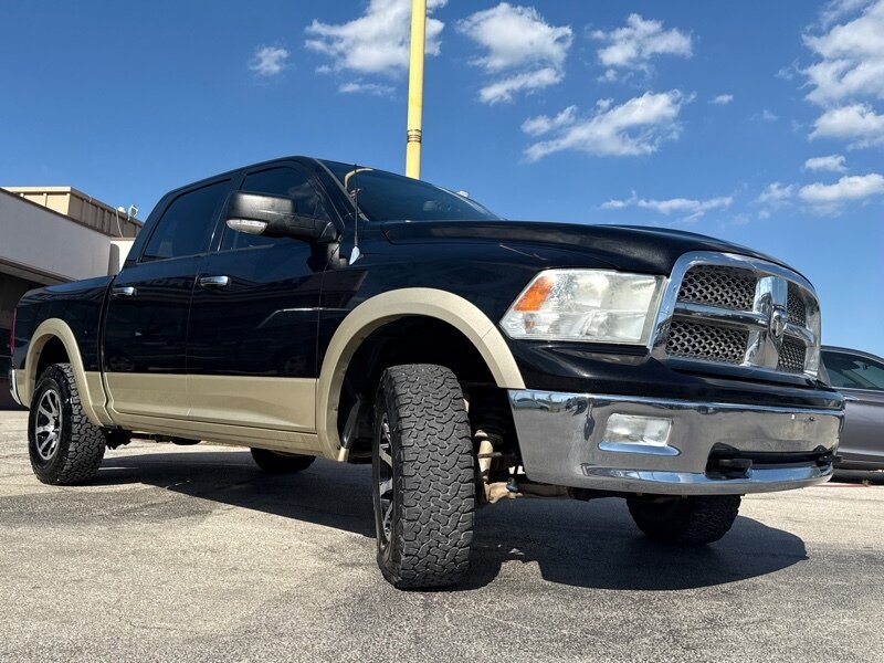 2011 RAM 1500 Laramie - Photo 3 - Arlington, TX 76011