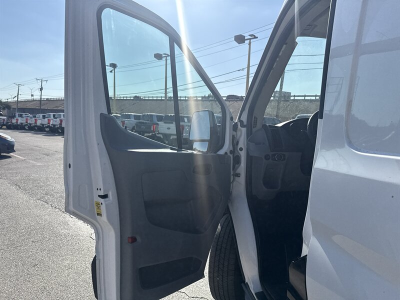 2016 Ford Transit 350 - Photo 15 - Arlington, TX 76011