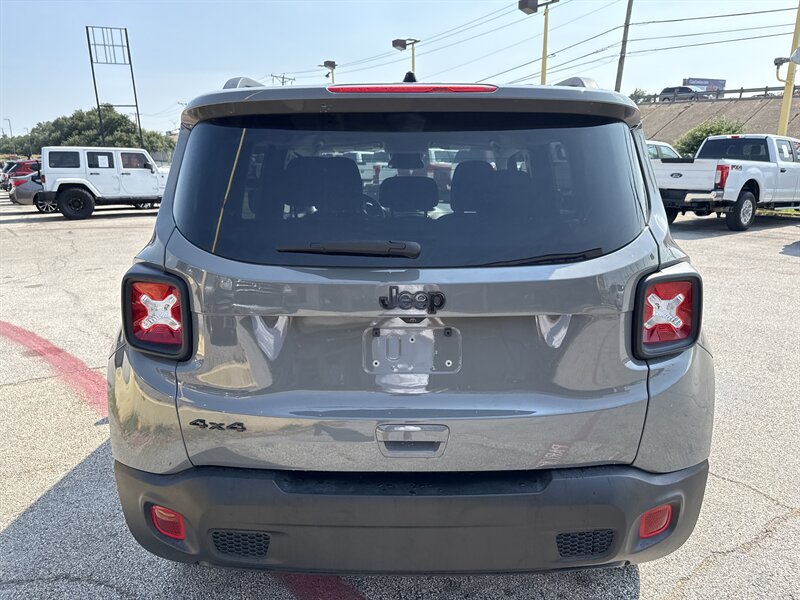 2023 Jeep Renegade Latitude - Photo 6 - Arlington, TX 76011