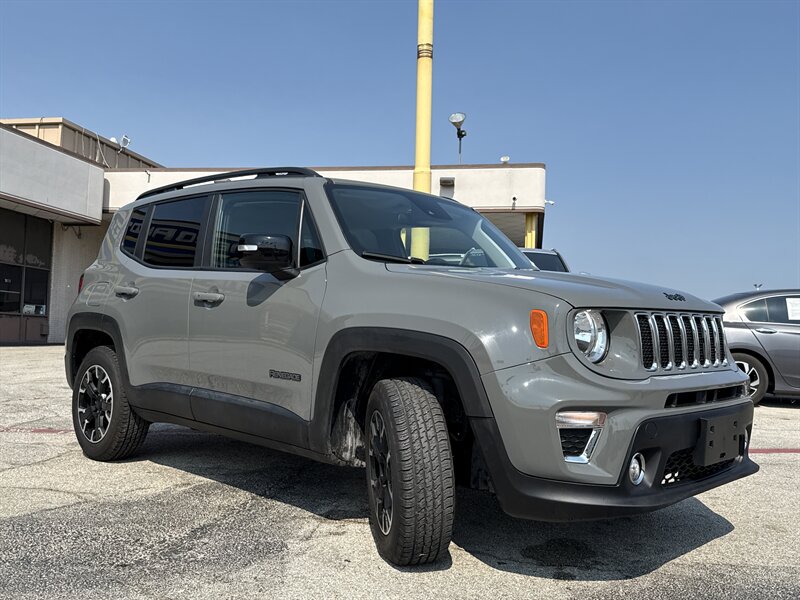 2023 Jeep Renegade Latitude - Photo 3 - Arlington, TX 76011