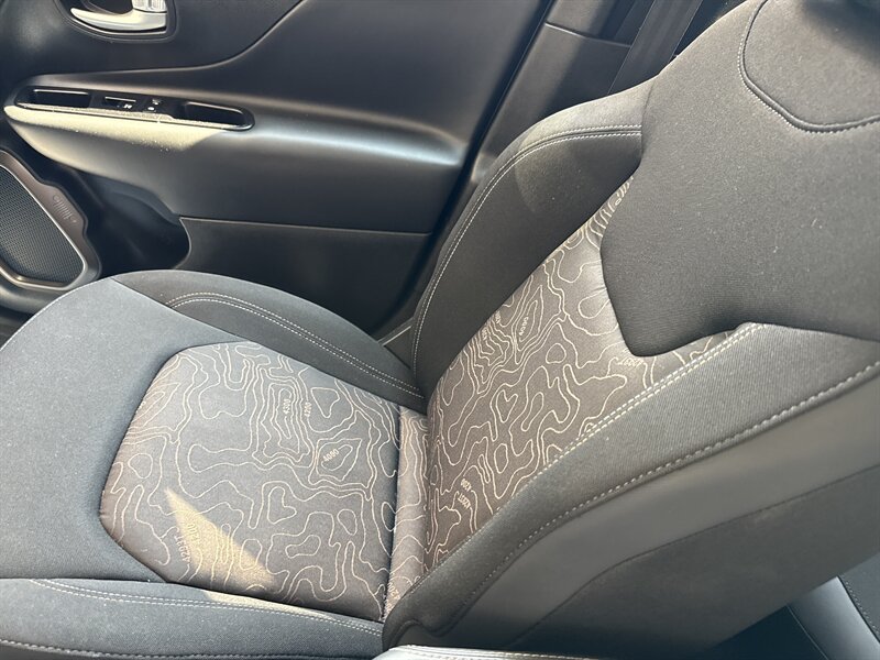 2023 Jeep Renegade Latitude - Photo 31 - Arlington, TX 76011