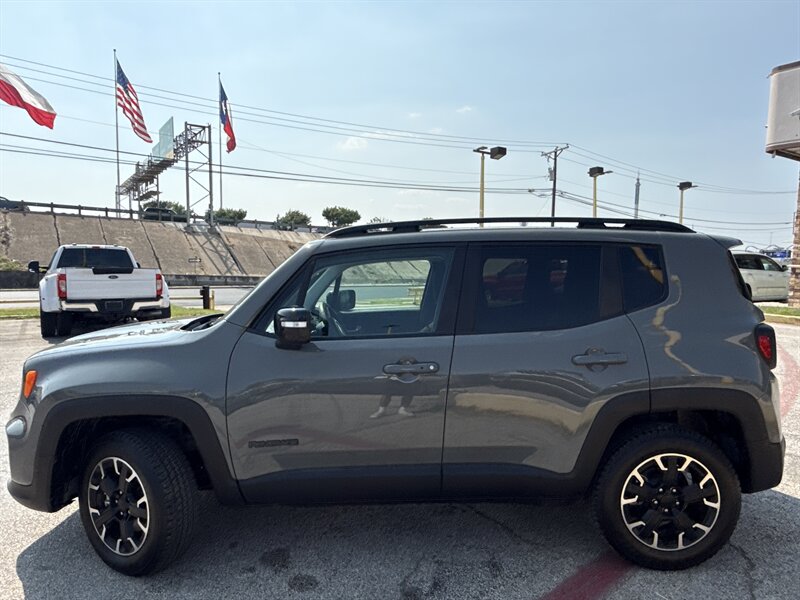 2023 Jeep Renegade Latitude - Photo 10 - Arlington, TX 76011