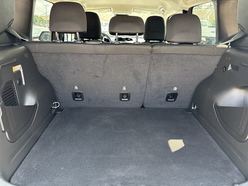 2023 Jeep Renegade Latitude - Photo 8 - Arlington, TX 76011