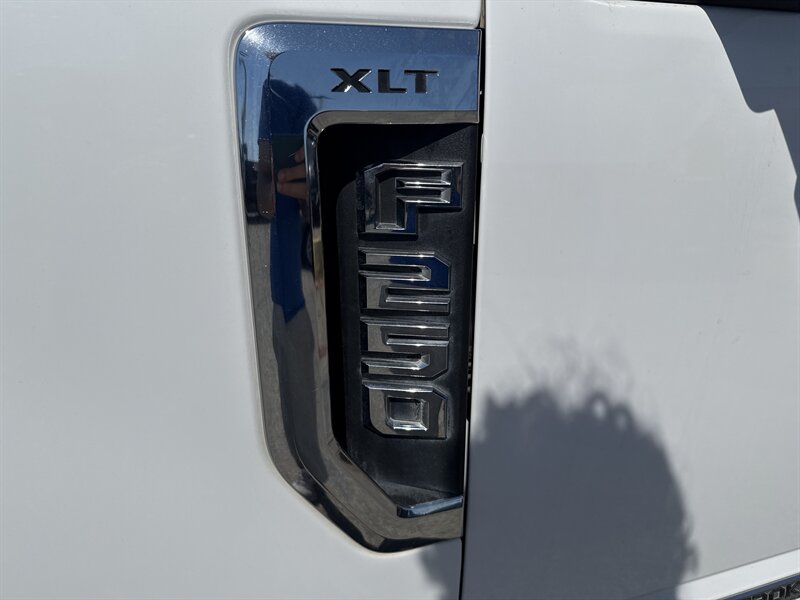 2020 Ford F-250 XLT - Photo 13 - Arlington, TX 76011