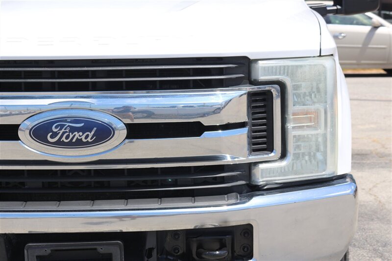 2017 Ford F-250 XL - Photo 13 - Arlington, TX 76011