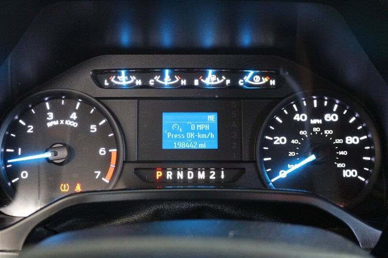 2017 Ford F-250 XL - Photo 18 - Arlington, TX 76011