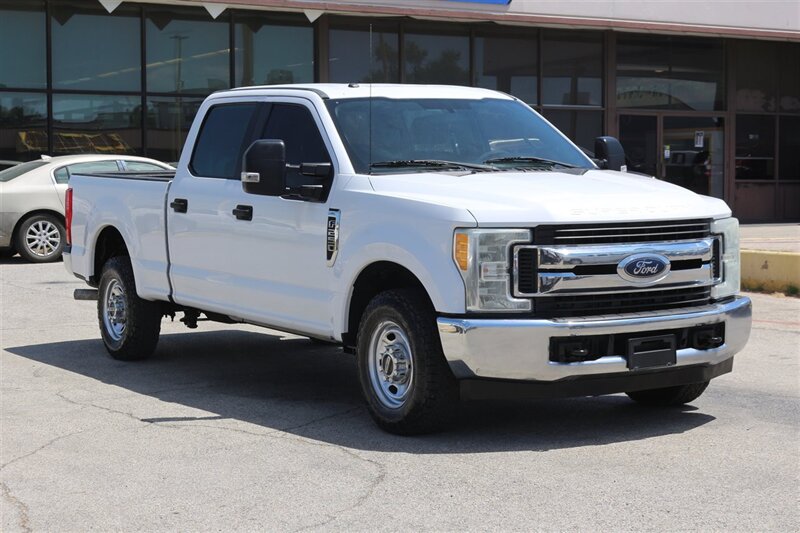 2017 Ford F-250 XL - Photo 11 - Arlington, TX 76011