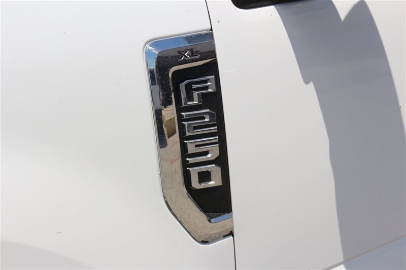 2017 Ford F-250 XL - Photo 15 - Arlington, TX 76011