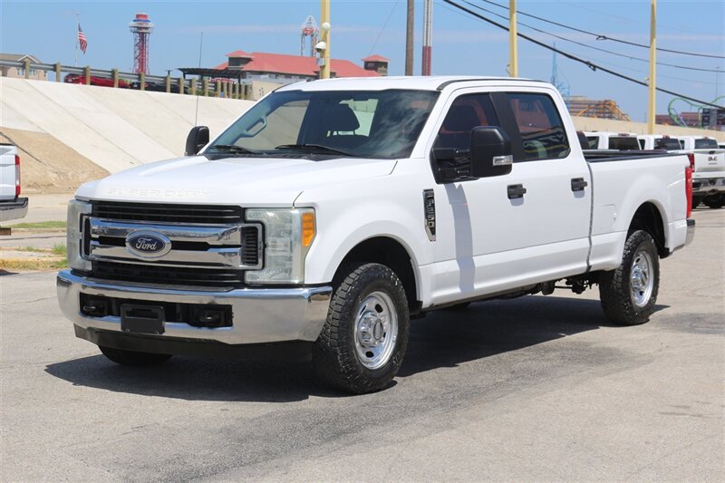 2017 Ford F-250 XL - Photo 5 - Arlington, TX 76011