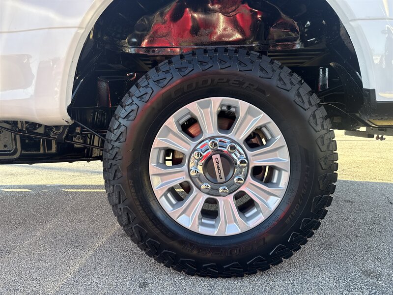 2022 Ford F-250 XLT - Photo 10 - Arlington, TX 76011