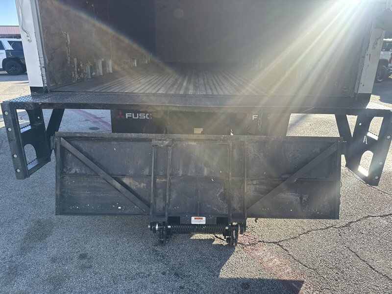 2021 Mitsubishi Fuso FE180 FE - Photo 8 - Arlington, TX 76011