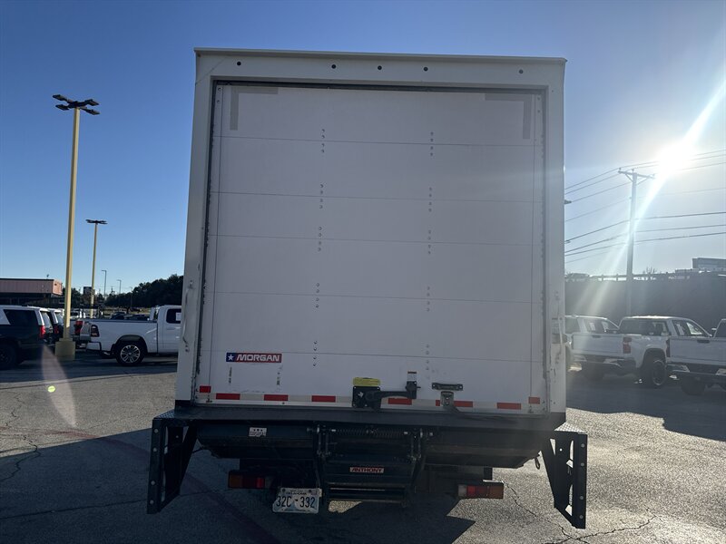 2021 Mitsubishi Fuso FE180 FE - Photo 6 - Arlington, TX 76011