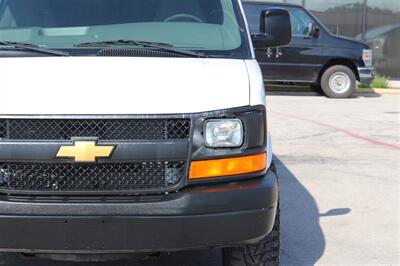 2013 Chevrolet Express 3500   - Photo 13 - Arlington, TX 76011