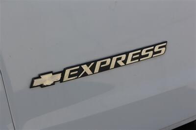 2013 Chevrolet Express 3500   - Photo 15 - Arlington, TX 76011