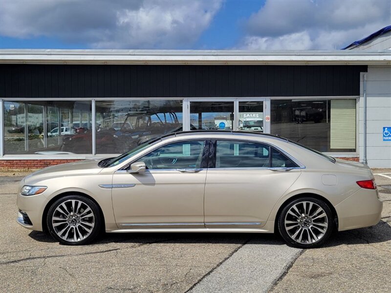 2017 Lincoln Continental RESERVE photo