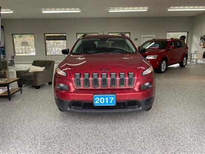 2017 Jeep Cherokee Altitude 4x4 V6 Tow Pkg AND N/C Factory Ext. Warr   - Photo 18 - Coombs, BC V0R 1M0