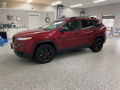 2017 Jeep Cherokee Altitude 4x4 V6 Tow Pkg AND N/C Factory Ext. Warr   - Photo 1 - Coombs, BC V0R 1M0