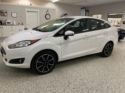 2016 Ford Fiesta SE  Navi Auto Heated Seats Sport Appearance Package - Photo 1 - Coombs, BC V0R 1M0