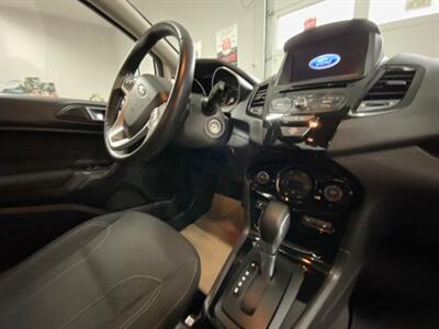 2016 Ford Fiesta SE  Navi Auto Heated Seats Sport Appearance Package - Photo 45 - Coombs, BC V0R 1M0