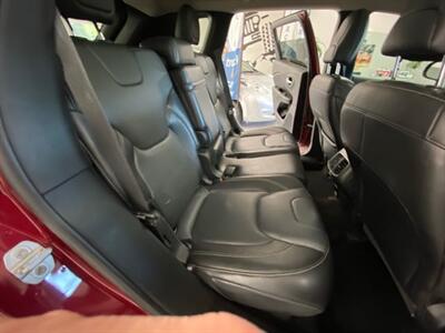 2015 Jeep Cherokee Limited 4x4 Fully Loaded Sunroof Leather Blind Spo   - Photo 9 - Coombs, BC V0R 1M0
