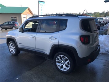 2015 Jeep Renegade Latitude 4x4 Backup Cam/Blind Spot/Heated Seats   - Photo 37 - Coombs, BC V0R 1M0