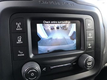 2015 Jeep Renegade Latitude 4x4 Backup Cam/Blind Spot/Heated Seats   - Photo 7 - Coombs, BC V0R 1M0