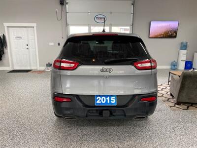 2015 Jeep Cherokee 4x2 Sport with V6 Trailer Tow, Backup Camera   - Photo 9 - Coombs, BC V0R 1M0