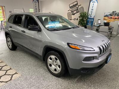 2015 Jeep Cherokee 4x2 Sport with V6 Trailer Tow, Backup Camera   - Photo 14 - Coombs, BC V0R 1M0