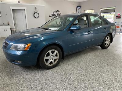 2006 Hyundai Sonata GL V6 with only 122,000 kms with power group   - Photo 1 - Coombs, BC V0R 1M0