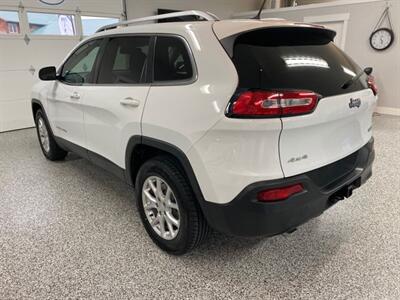 2014 Jeep Cherokee Latitude 4x4 V6 Panoramic Roof New Tires New Brake   - Photo 18 - Coombs, BC V0R 1M0