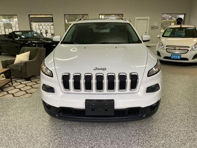 2014 Jeep Cherokee Latitude 4x4 V6 Panoramic Roof New Tires New Brake   - Photo 5 - Coombs, BC V0R 1M0