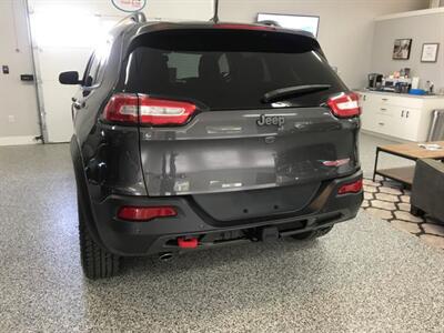 2017 Jeep Cherokee Trailhawk  Loaded with Extra Warranty until 2022   - Photo 4 - Coombs, BC V0R 1M0