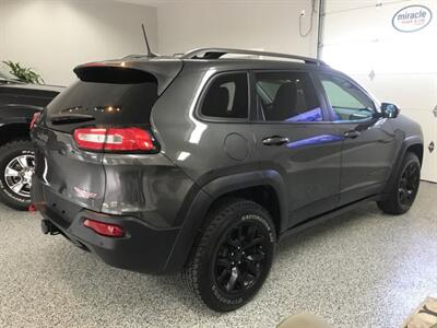 2017 Jeep Cherokee Trailhawk  Loaded with Extra Warranty until 2022   - Photo 22 - Coombs, BC V0R 1M0
