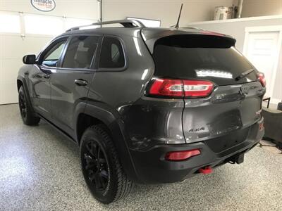 2017 Jeep Cherokee Trailhawk  Loaded with Extra Warranty until 2022   - Photo 3 - Coombs, BC V0R 1M0
