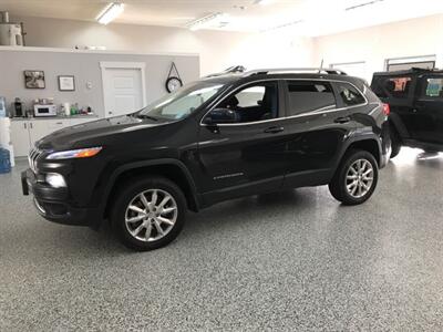 2015 Jeep Cherokee Limited 4x4 EVERY OPTION with warranty   - Photo 1 - Coombs, BC V0R 1M0