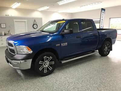 2015 RAM 1500 SXT Crew cab 4x4 New 20 Tires and Back up Camera   - Photo 1 - Coombs, BC V0R 1M0
