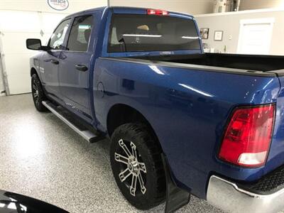 2015 RAM 1500 SXT Crew cab 4x4 New 20 Tires and Back up Camera   - Photo 5 - Coombs, BC V0R 1M0
