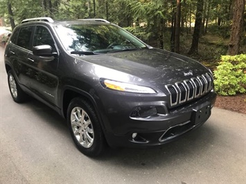 2015 Jeep Cherokee Limited  4x4 v6 with roof and Nav - Photo 2 - Coombs, BC V0R 1M0