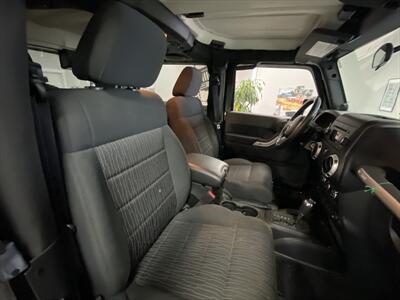 2011 Jeep Wrangler Rubicon 4x4 only 36800 kms No Accidents   - Photo 11 - Coombs, BC V0R 1M0