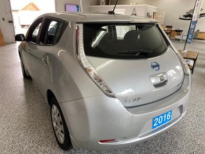 2016 Nissan Leaf Full Electric with BackUp Camera Heated  Seats   - Photo 14 - Coombs, BC V0R 1M0