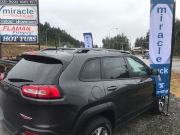 2017 Jeep Cherokee Trailhawk   - Photo 32 - Coombs, BC V0R 1M0