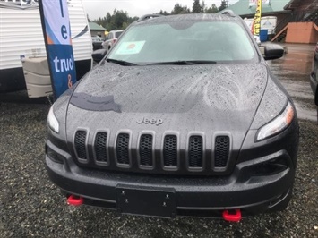 2017 Jeep Cherokee Trailhawk   - Photo 2 - Coombs, BC V0R 1M0