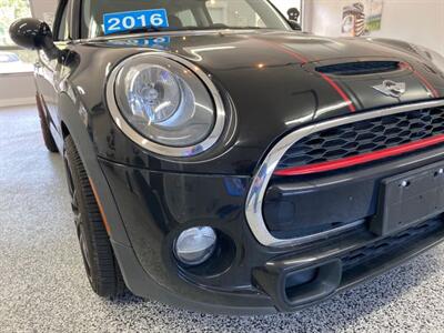2016 MINI Cooper S Autom Panoramic Roof Leather Heated Seats   - Photo 16 - Coombs, BC V0R 1M0