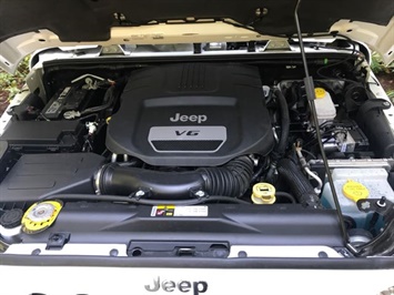 2015 Jeep Wrangler Sahara  with Auto, hardtop, navigation - Photo 27 - Coombs, BC V0R 1M0