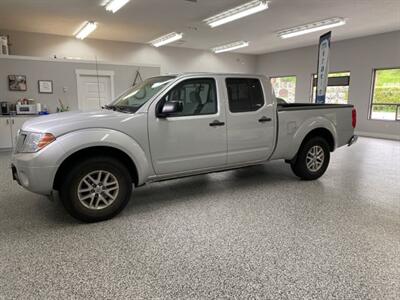 2017 Nissan Frontier SV Crew Cab 4x4 One Owner Only 28500 kms   - Photo 1 - Coombs, BC V0R 1M0